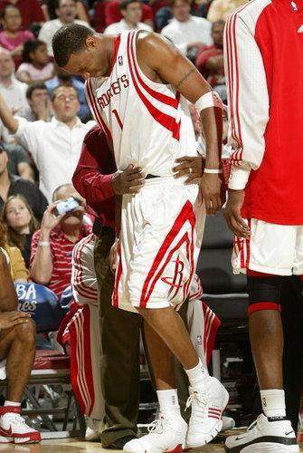 英超半场：两队总计1射正，狼队0-0布伦特福德（英超半场战报：狼队0-0布伦特福德，双方仅1次射正）