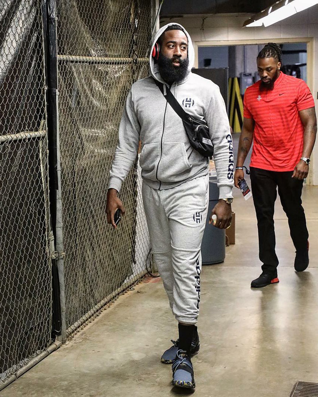 罗马最稳一环还是他，托蒂盛赞门将斯维拉尔，你让其他人怎么混（托蒂力挺斯维拉尔：罗马最稳固的最后一环，让队友无从争锋）