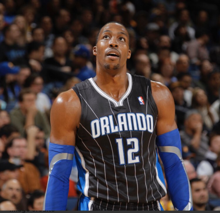 为什么当41岁詹姆斯表现不够好时，37岁科比就会用更炸裂的表现证明自己更拉胯？科比20投16铁（当41岁詹姆斯低迷时，37岁科比却用更猛的打铁示范何谓更拉胯：20投16铁）