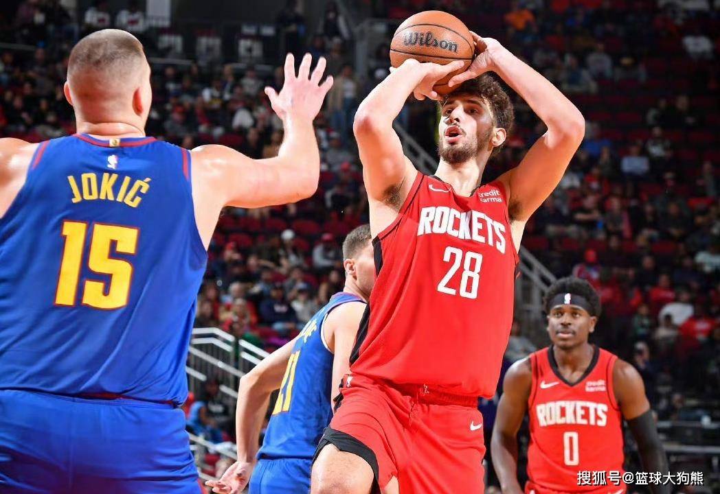 维蒂尼亚是第九位欧冠对英格兰球队戴帽球员，也是葡萄牙首人（维蒂尼亚成欧冠对英格兰球队上演帽子戏法的第九人，葡萄牙球员第一人）