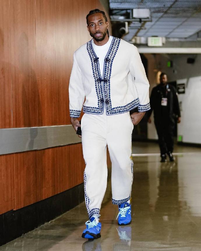 半场战报：葡萄牙U17 1-0瑞士U17，马特乌斯-米德建功（半场：葡萄牙U17暂1-0瑞士U17，马特乌斯-米德先拔头筹）