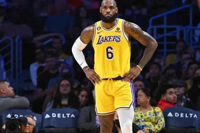 阿莫林：我对目前的门将储备很满意，不让梅努首发是有原因的（阿莫林：对门将阵容很满意，未安排梅努首发自有考量）