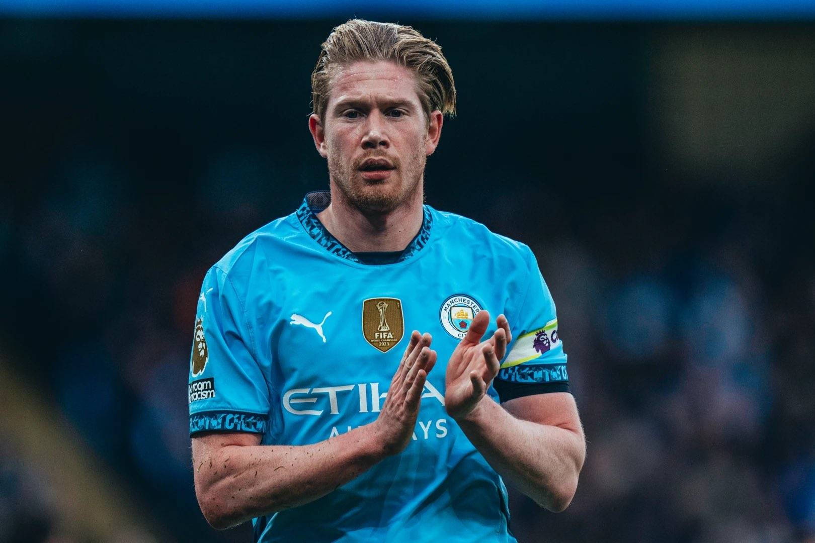 意甲媒体热议：在莱奥加盟米兰的七个赛季里，本赛季莱奥的表现最为出色！（意媒热议：加盟米兰七季，莱奥本季表现最出色）