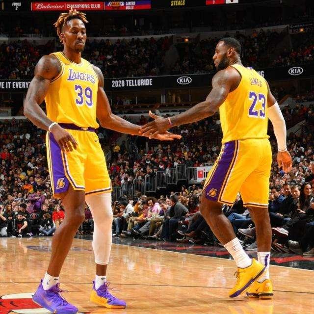 贡献两双表现！埃迪关键时刻盖帽＆进攻篮板帮助灰熊拿下比赛（埃迪砍下两双，关键大帽+前场篮板助灰熊取胜）