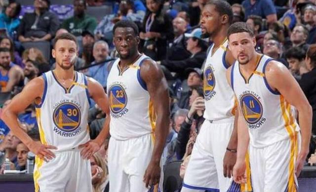 太快了！唐斯攻防两端光速被吹2次犯规 送文班两罚全中（太迅猛！唐斯攻防瞬间连吃两犯 文班两罚全中）