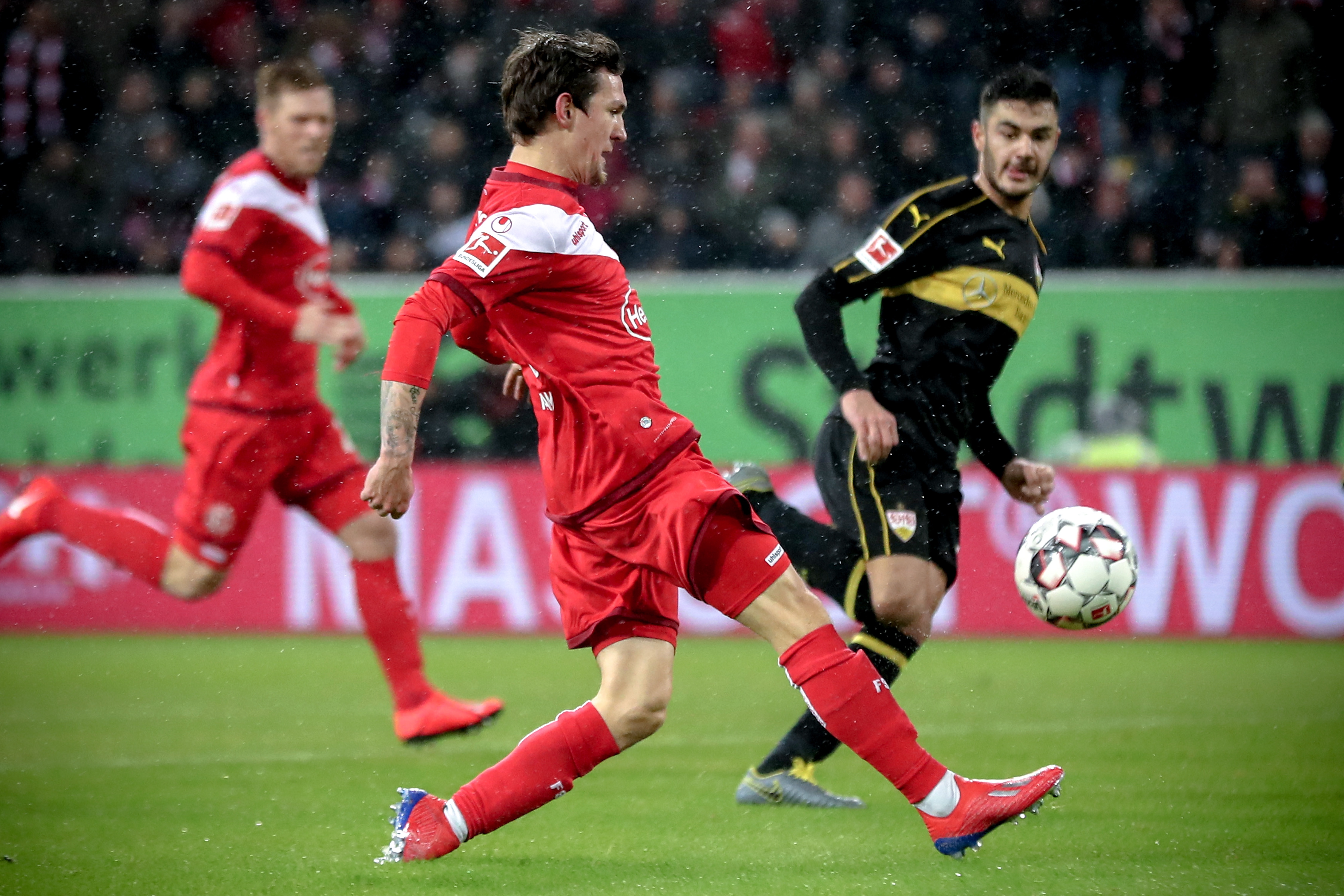 高级货！广东新援连场爆发 他是球队冲冠重要砝码（顶级补强！广东新援连场高光，他是冲冠路上的关键棋子）