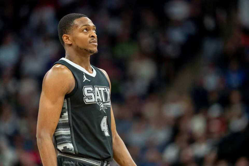 兑现天赋！弗拉格面对掘金半场10中9爆砍22分4板4助1断1帽（天赋尽显！弗拉格对阵掘金半场10投9中轰下22分4板4助1断1帽）