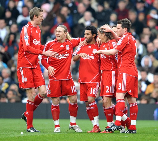 欧洲足球一夜疯狂：水晶宫绝杀，多特6轮不败，罗马爆冷（欧陆足坛今夜沸腾：水晶宫补时绝杀，多特六轮不败，罗马爆冷失利）