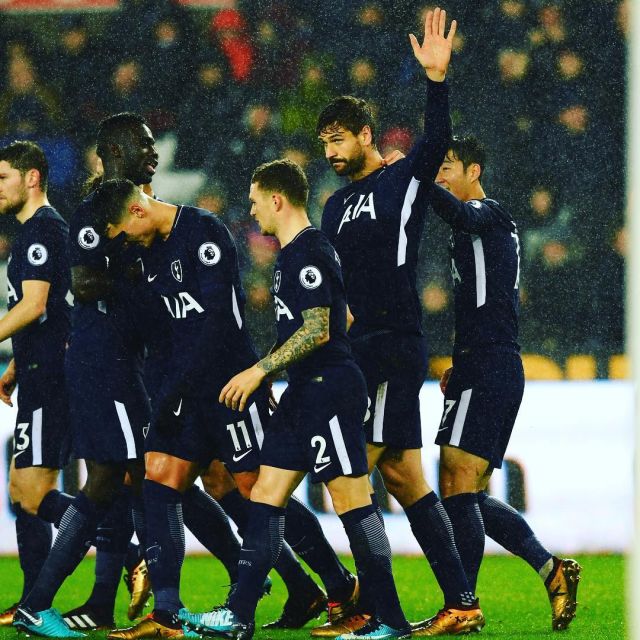 莱切vs都灵首发：斯图利奇领衔！弗拉西奇、亚当斯、贝里沙在列（莱切对阵都灵首发出炉：斯图利奇领衔，弗拉西奇、亚当斯、贝里沙入选）