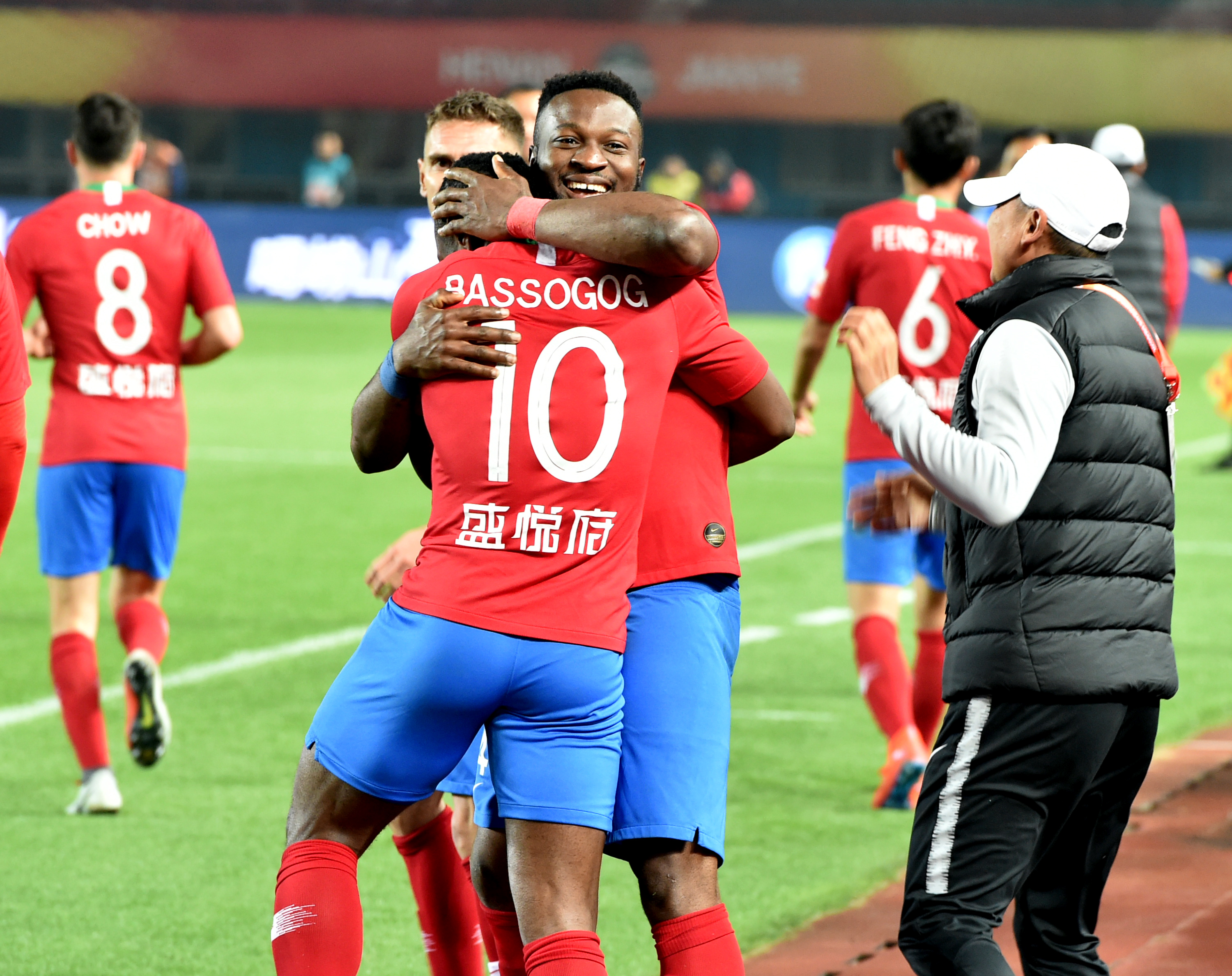 阿莫林：B费可能会因伤错过一些比赛，梅努下场也无法登场（阿莫林称B费恐因伤缺席部分比赛，梅努也将无缘下一战）